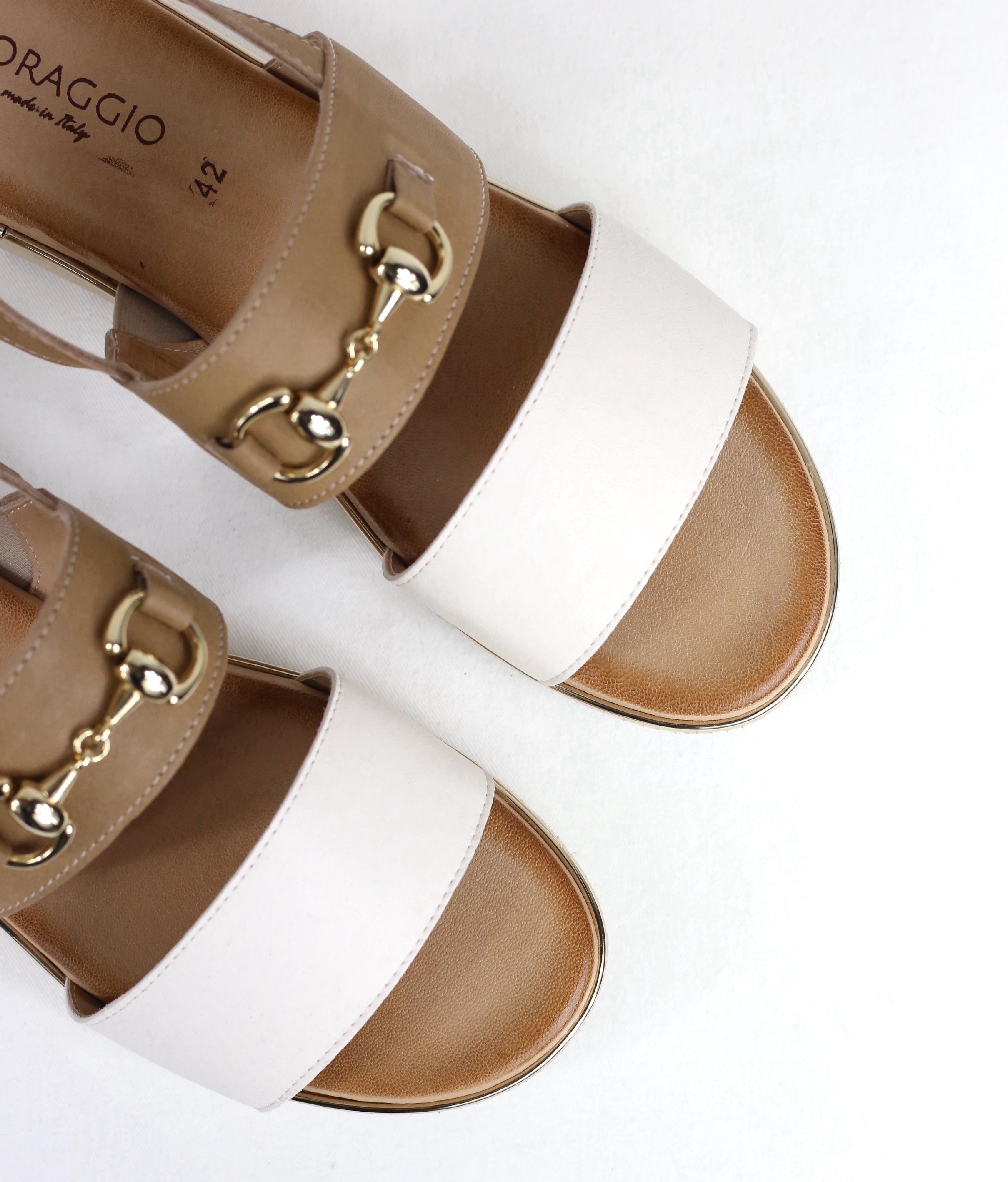 Sandalo Mia beige e bianco