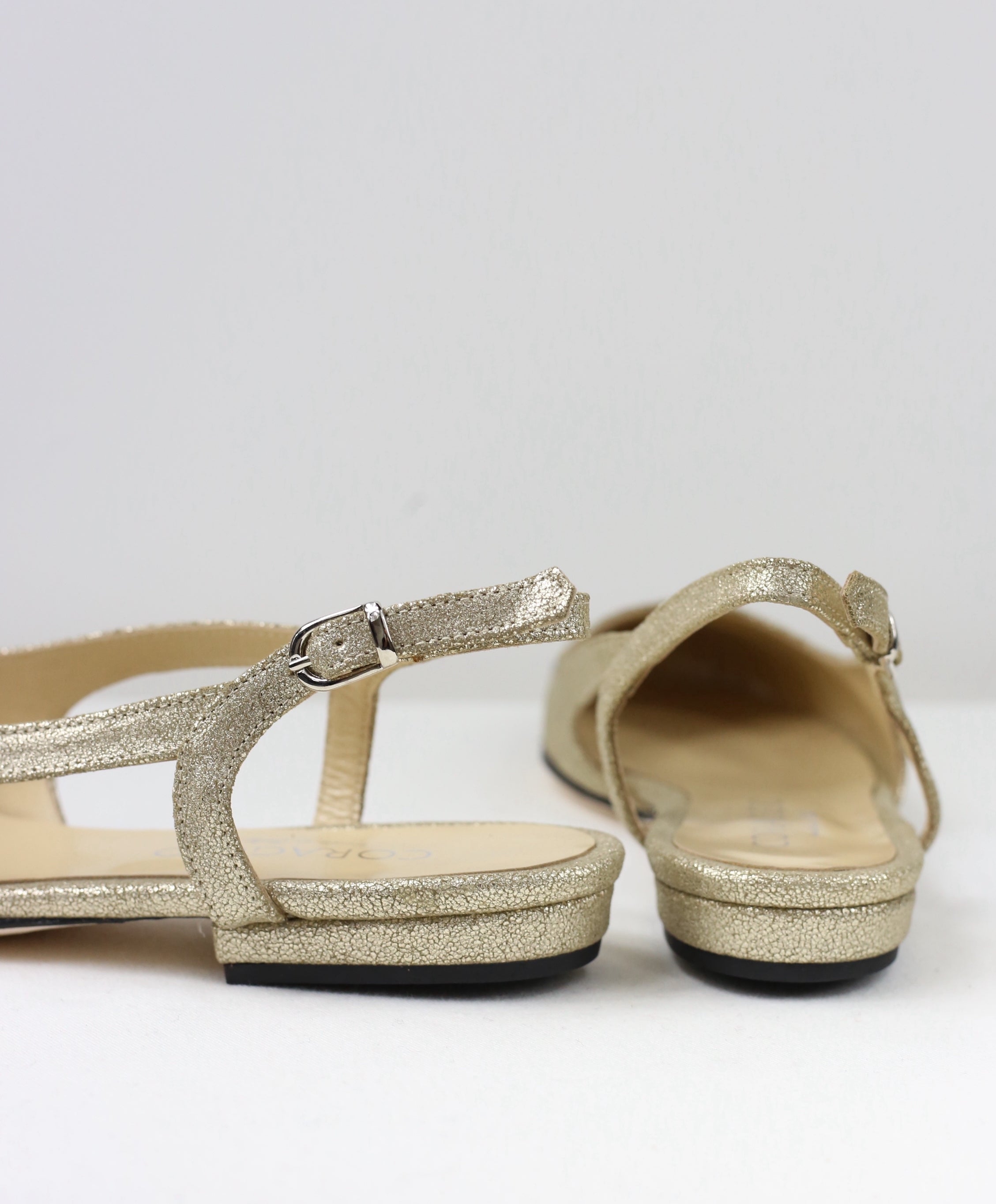 Pre-ordine Chanellina Chantal platino punta nera