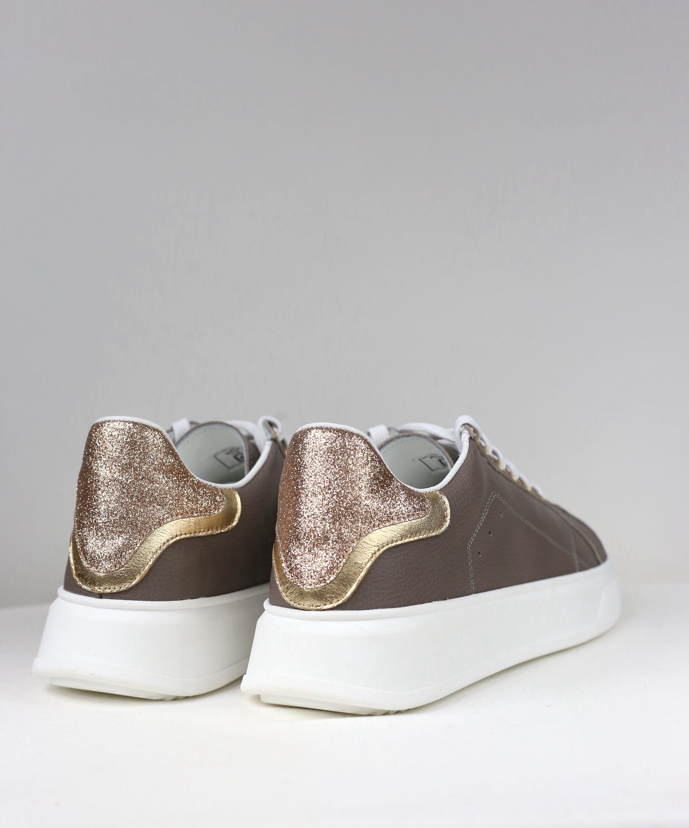 Sneakers Luce tortora / pre-ordine