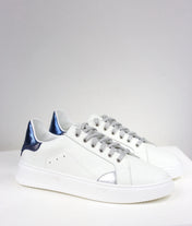 Sneakers Luce blu / pre-ordine