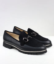Artura in pelle nera