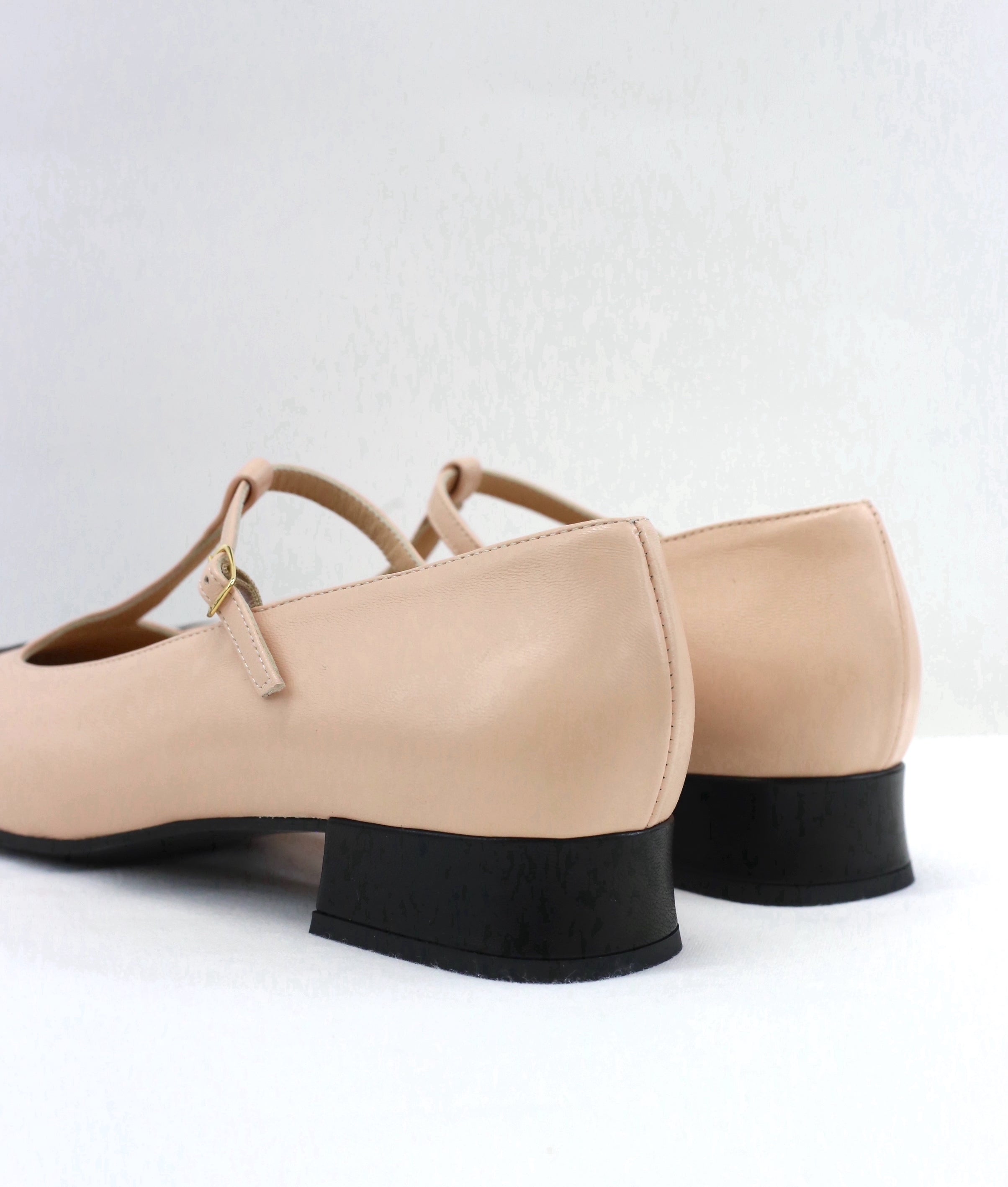Ballerina Venere cipria e nera