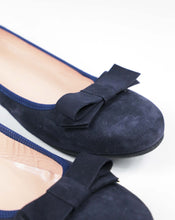 Carica l&#39;immagine nel visualizzatore di Gallery, Ballerina in camoscio blu - ultimi 42 e 43
