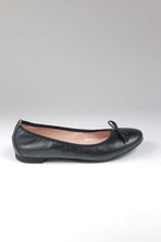 Carica l&#39;immagine nel visualizzatore di Gallery, Ballerina in pelle nera - ultimo 42
