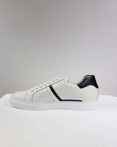 Sneakers in pelle bianche con dettagli - ultimo 44