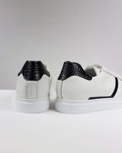 Carica l&#39;immagine nel visualizzatore di Gallery, Sneakers in pelle bianche con dettagli - ultimo 44
