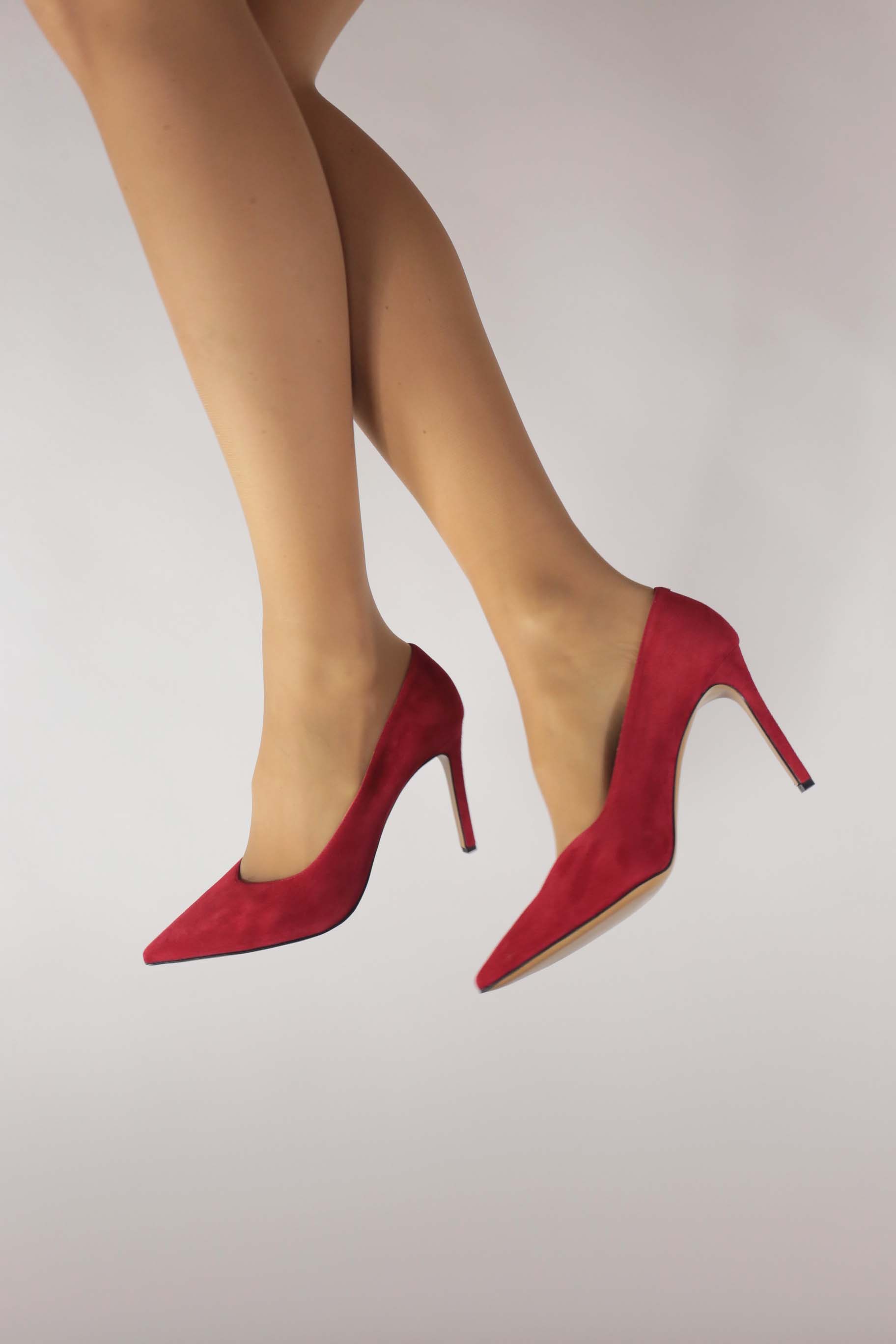 Décolleté Tiziana in camoscio rosso brillante