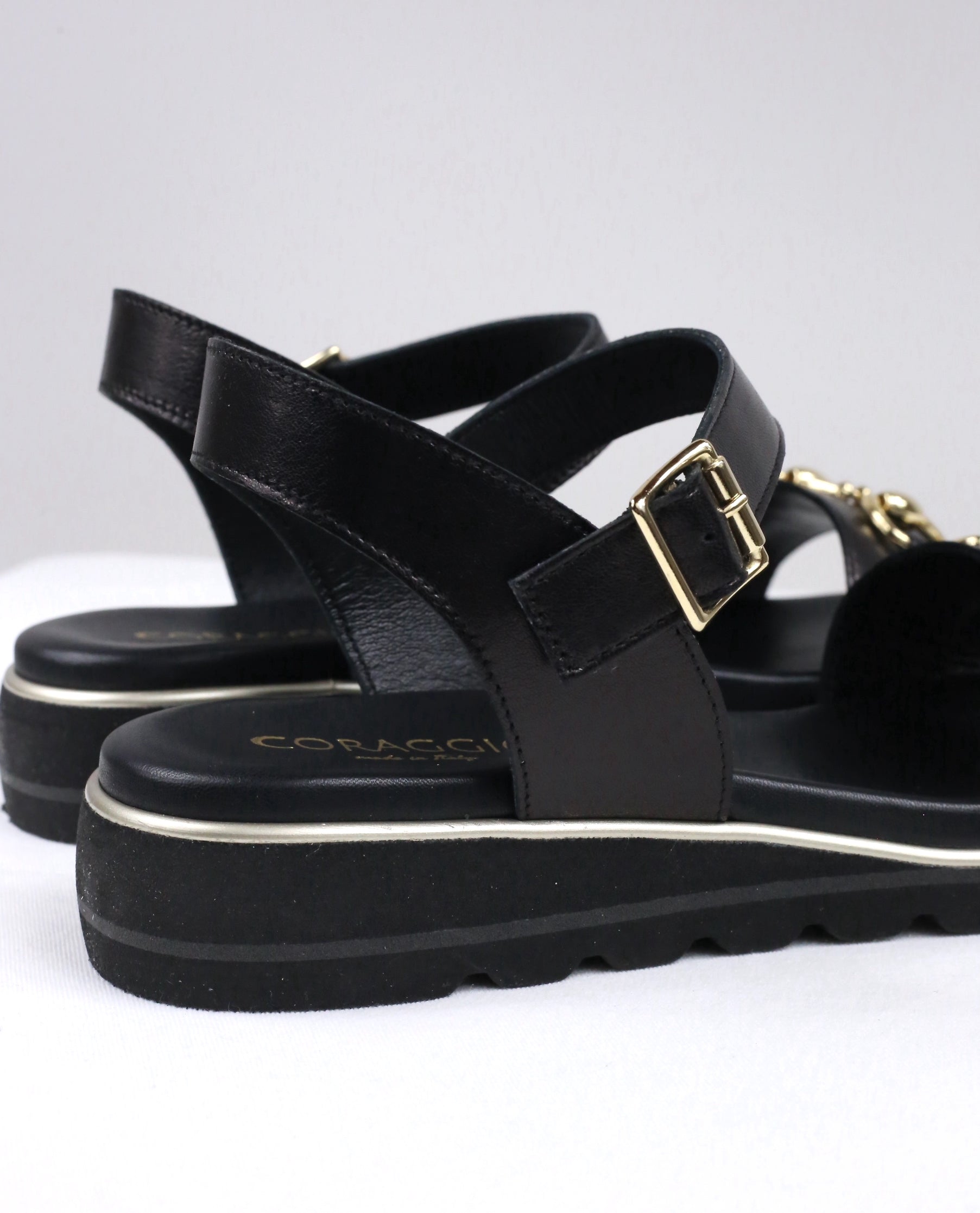 Sandalo Mia nero con accessorio
