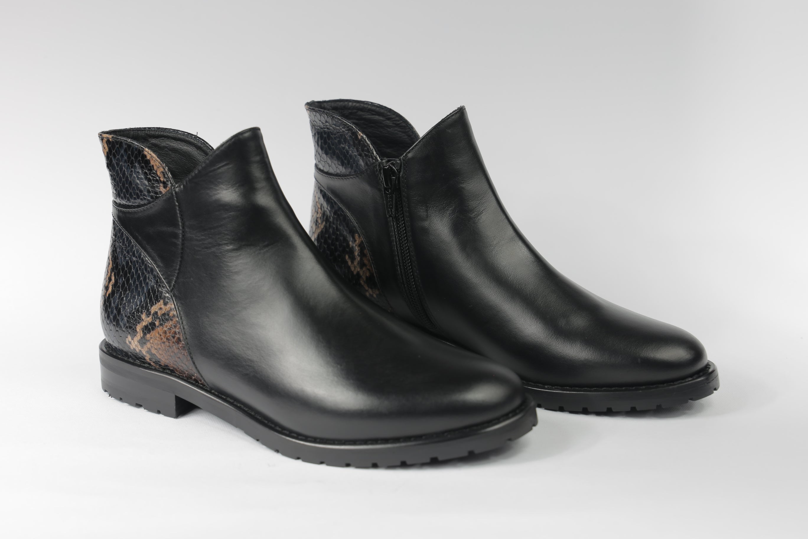 Stivaletto con parte pitonata - ultimi 32-34-35