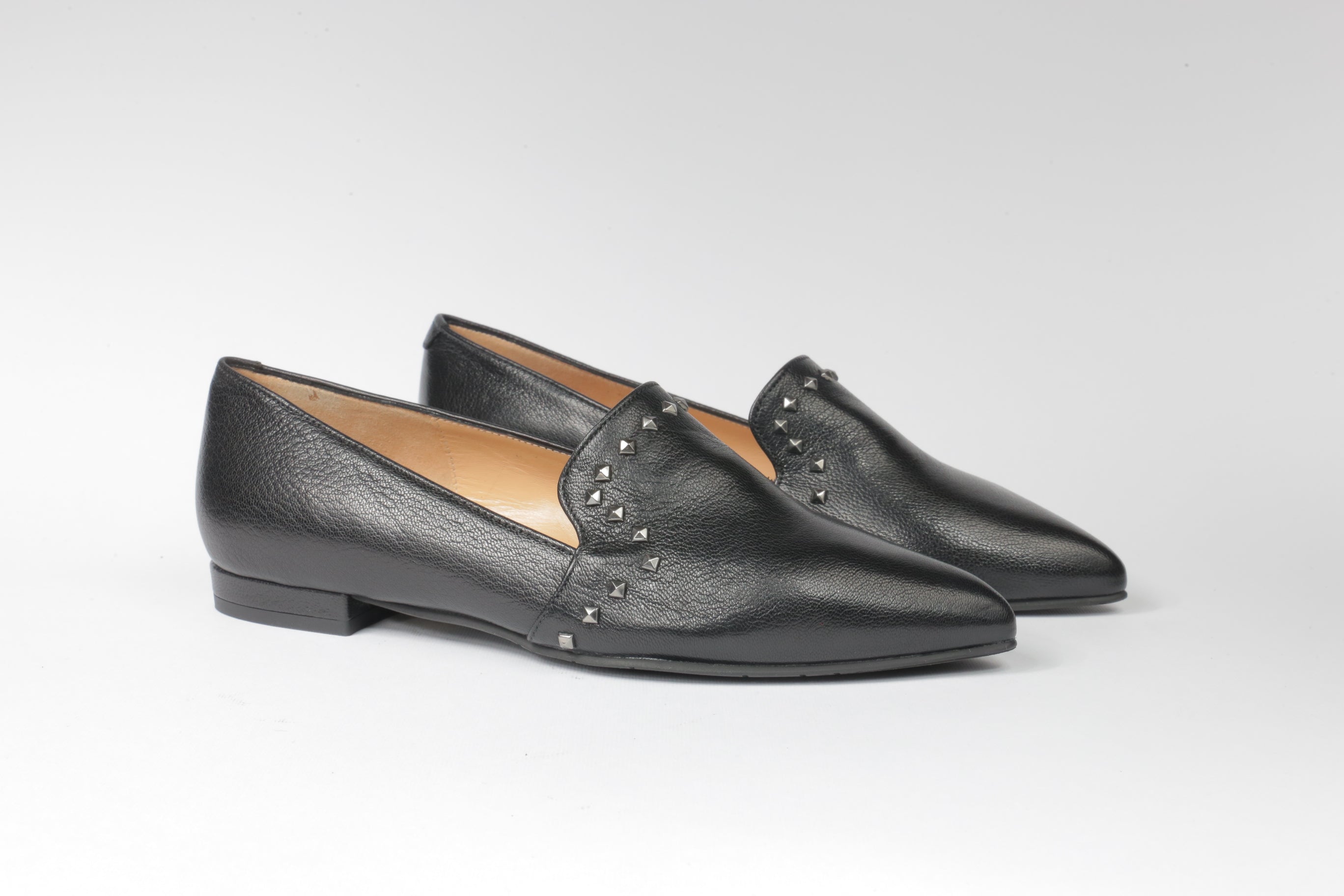 Mocassino nero con borchiette - ultimi 32 - 35 - 46