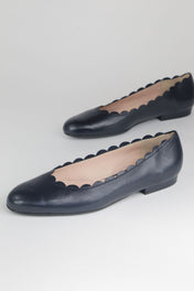 Ballerina blu con ondine