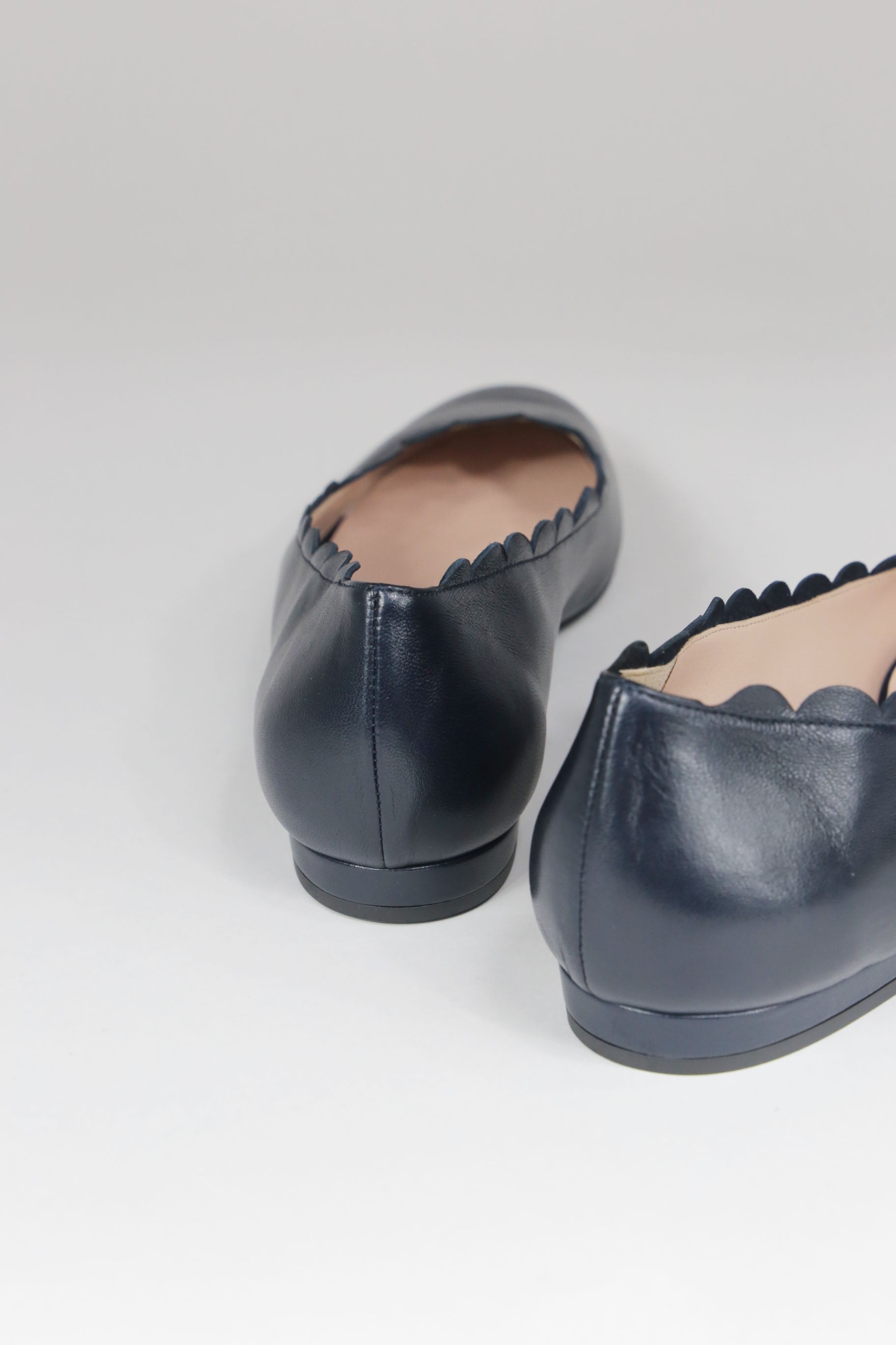 Ballerina blu con ondine