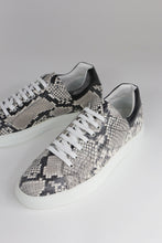 Carica l&#39;immagine nel visualizzatore di Gallery, Sneakers grintose pitonate - ultimi 42 - 44 - 46
