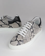 Carica l&#39;immagine nel visualizzatore di Gallery, Sneakers grintose pitonate - ultimi 42 - 44 - 46

