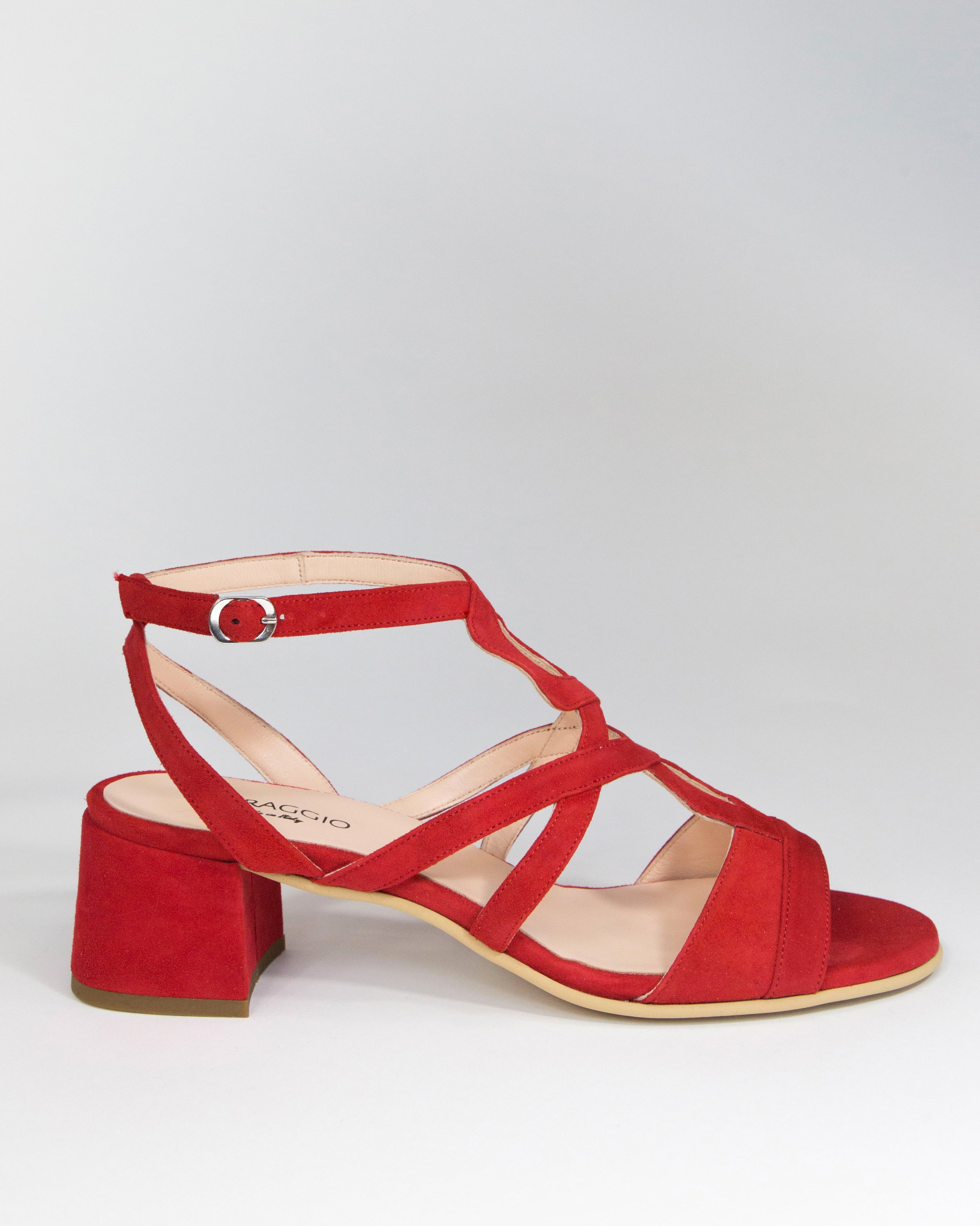 Annette in camoscio rosso