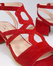 Annette in camoscio rosso