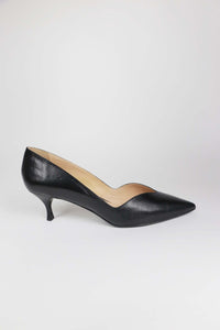 Gilda total black