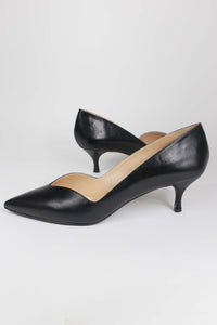 Gilda total black